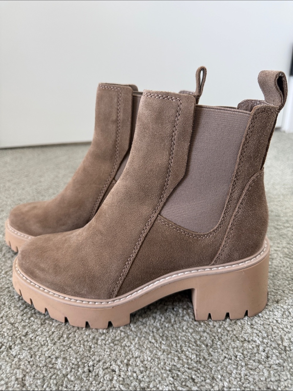 Dolce Vita Haddie Suede Wedge Chelsea Boot in Taupe - size 6